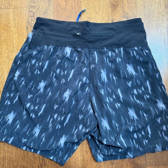 Lululemon Surge Shorts, Size Men's Medium, 5" inseam - Picture 3 of 3